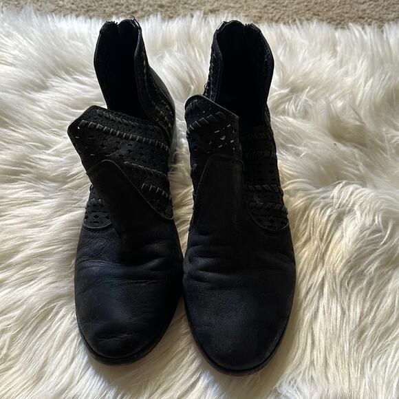 Vince Camuto | Prasata Black Booties Size 7/37 - Picture 1 of 9